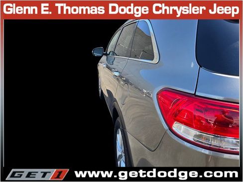 Used 2017 Kia Sorento AWD w/ LX Convenience Package image 9