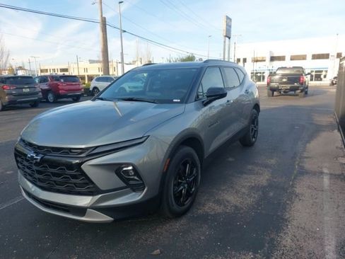 Used 2023 Chevrolet Blazer LT w/ Midnight/Sport Edition image 4