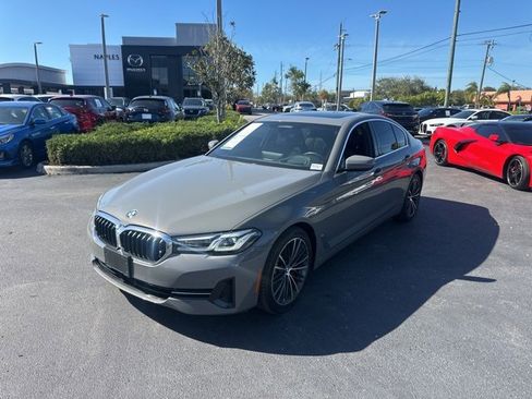 Used 2022 BMW 530i xDrive w/ Premium Package image 2