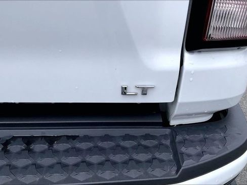 Used 2024 Chevrolet Colorado LT w/ LT Convenience Package RWD image 22