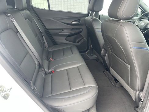 Used 2025 Buick Envista Sport Touring image 14