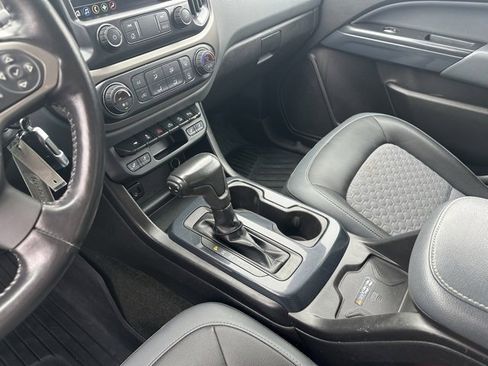 Used 2019 Chevrolet Colorado Z71 image 11