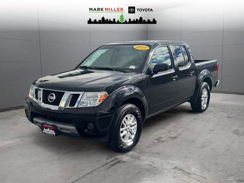 Used 2019 Nissan Frontier SV image 1