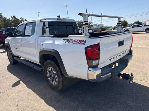 Used 2019 Toyota Tacoma TRD Off-Road AWD/4WD image 5