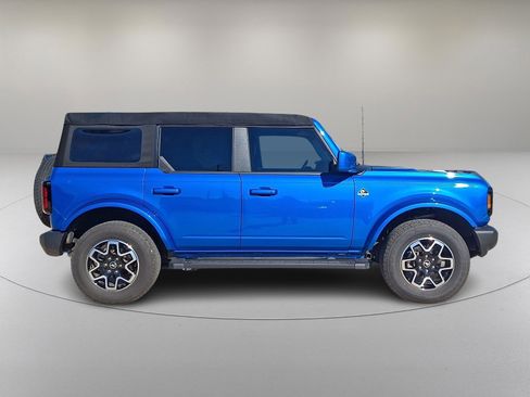 Used 2024 Ford Bronco Outer Banks image 12