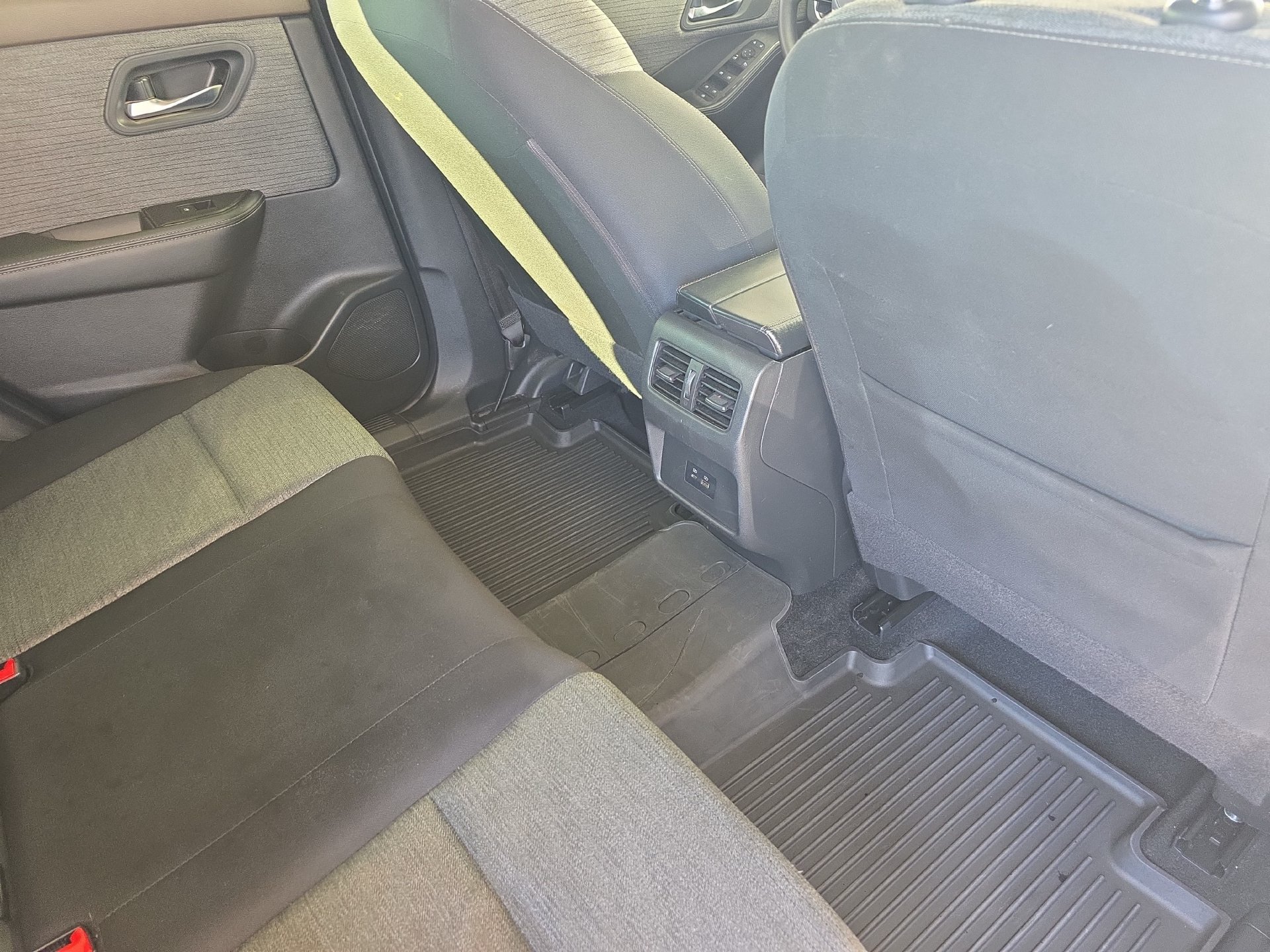 Used 2023 Nissan Rogue SV AWD/4WD image 11