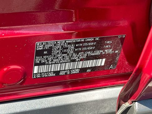Used 2020 Toyota RAV4 XLE FWD image 29