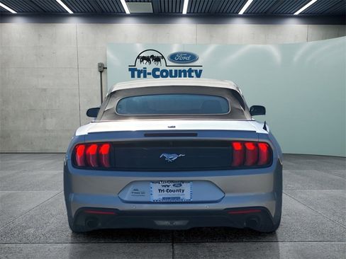 Used 2022 Ford Mustang Premium image 6