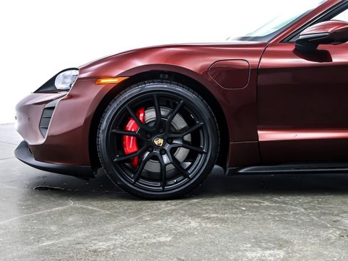 Used 2023 Porsche Taycan GTS image 9