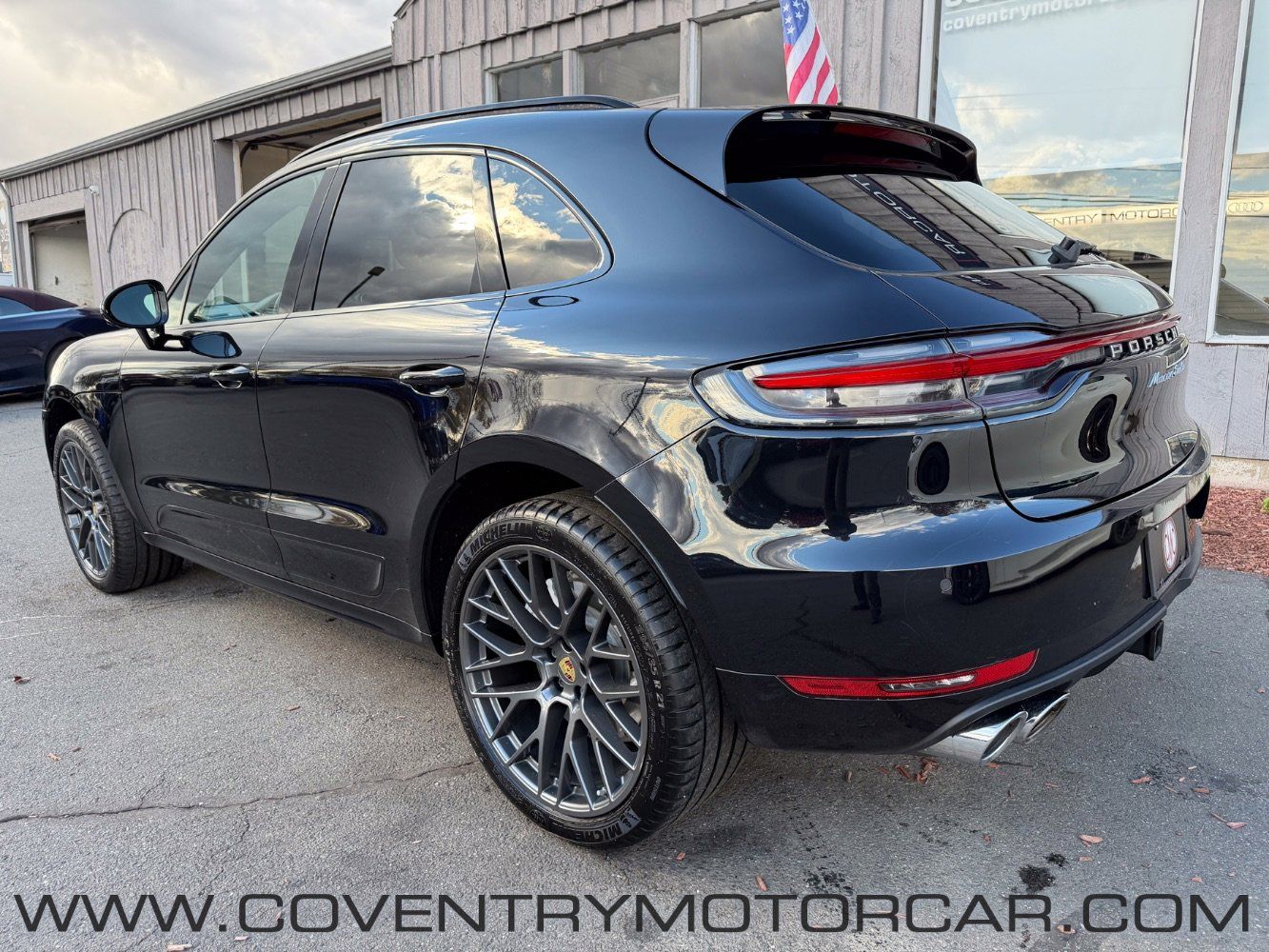 Used 2020 Porsche Macan Turbo AWD/4WD image 7