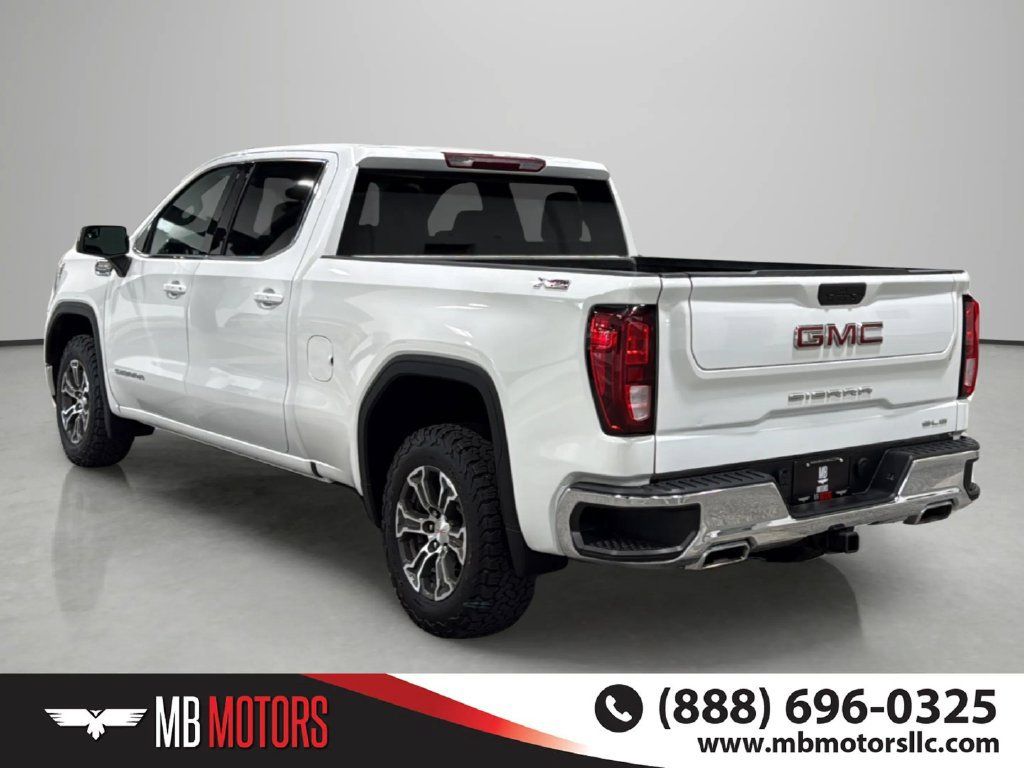 Used 2022 GMC Sierra 1500 SLE w/ X31 Off-Road Package AWD/4WD image 5
