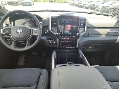 New 2026 RAM 1500 4x4 Crew Cab image 9