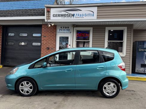 Used 2012 Honda Fit image 2