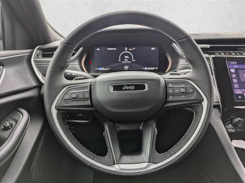 New 2025 Jeep Grand Cherokee Laredo X image 15