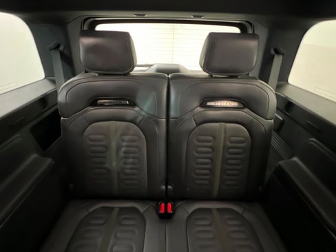 Used 2025 Rivian R1S Adventure image 23