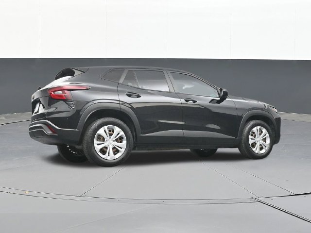 Used 2024 Chevrolet Trax LS FWD image 45