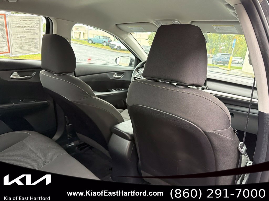 Used 2020 Kia Forte LXS FWD image 14