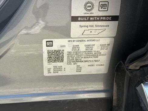 Used 2024 Cadillac Lyriq Luxury w/ LPO, Floor Liner Package RWD image 5