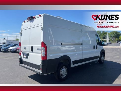 Used 2026 RAM ProMaster 2500 w/ Convenience Group FWD image 4