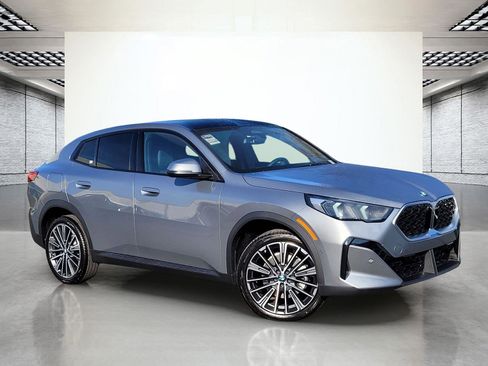 New 2026 BMW X2 xDrive28i image 2