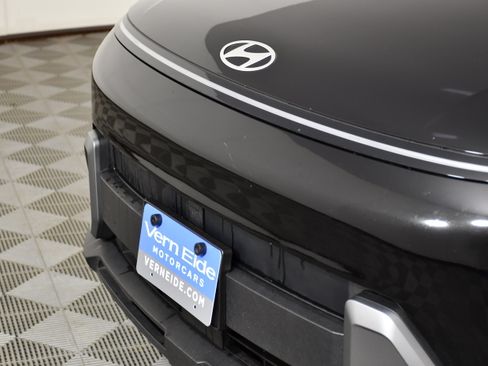 Used 2025 Hyundai Kona SEL AWD/4WD image 11