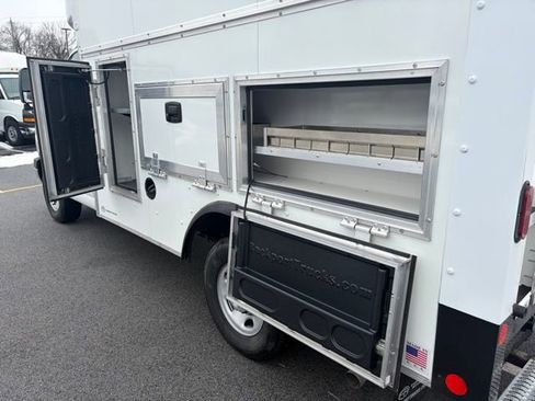 New 2025 Chevrolet Express 3500 w/ Power Convenience Package image 6