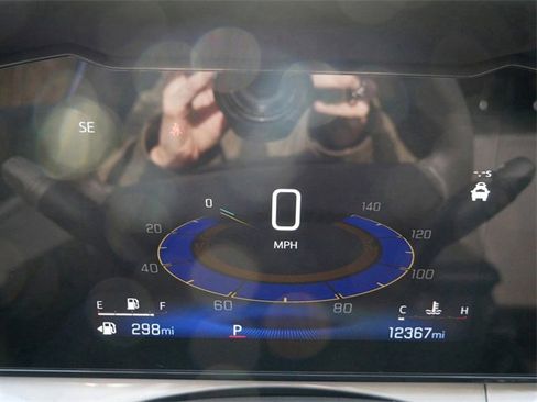 Used 2024 Chevrolet Trax LT w/ Driver Confidence Package image 27