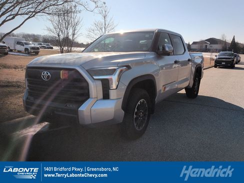 Used 2025 Toyota Tundra SR5 image 1