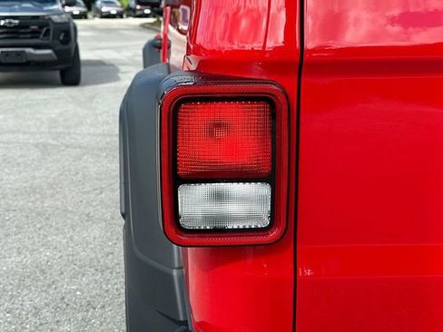 New 2025 Jeep Gladiator Sport image 8