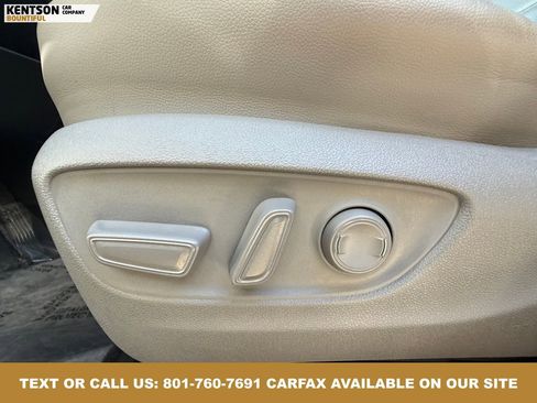 Used 2024 Toyota Highlander XLE image 31