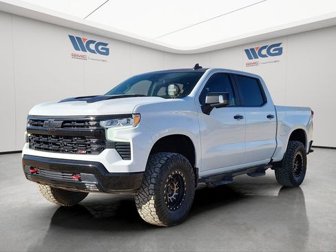 Used 2022 Chevrolet Silverado 1500 LT Trail Boss w/ LT Trail Boss Premium Package AWD/4WD image 4