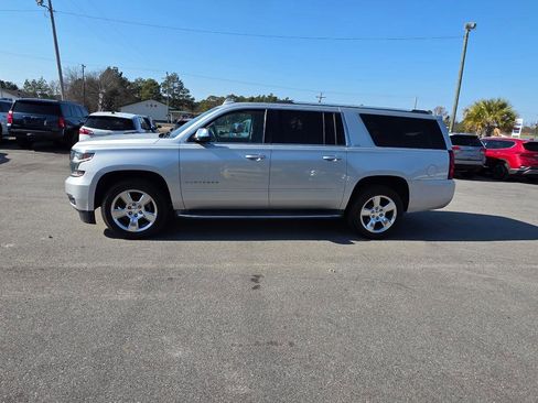 Used 2015 Chevrolet Suburban LTZ image 2