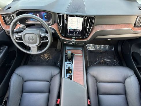 Certified 2023 Volvo XC60 T8 Plus AWD/4WD image 12
