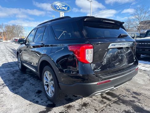 Used 2023 Ford Explorer XLT w/ Equipment Group 202A image 9