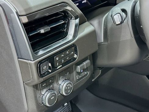 New 2026 GMC Yukon XL Elevation w/ Elevation Premium Package AWD/4WD image 10
