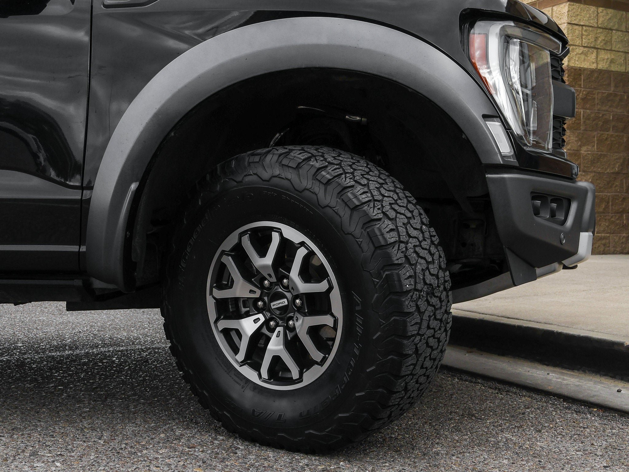 Certified 2022 Ford F150 Raptor w/ Equipment Group 801A High AWD/4WD image 13