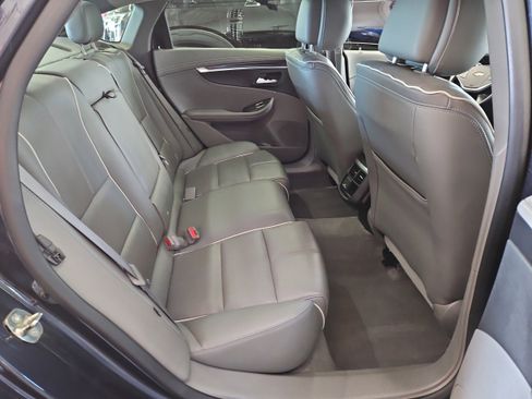 Used 2014 Chevrolet Impala LTZ FWD image 11