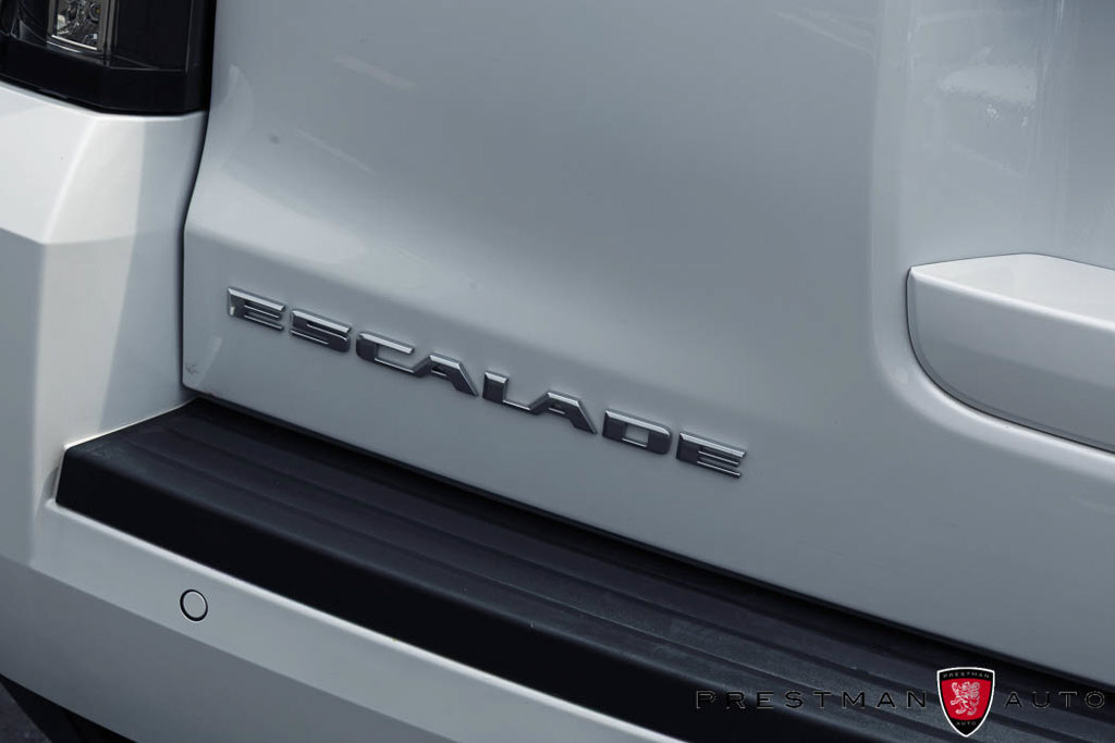 Used 2020 Cadillac Escalade Premium Luxury AWD/4WD image 46
