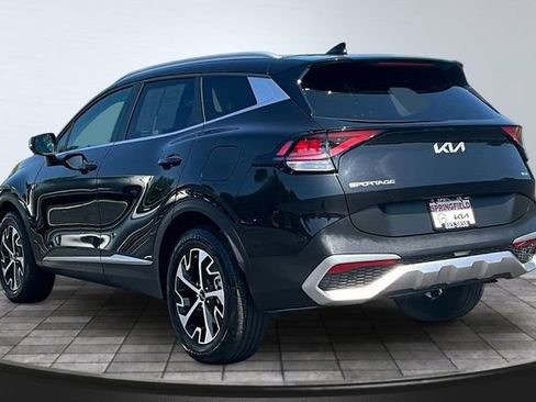 Certified 2025 Kia Sportage EX AWD/4WD image 4