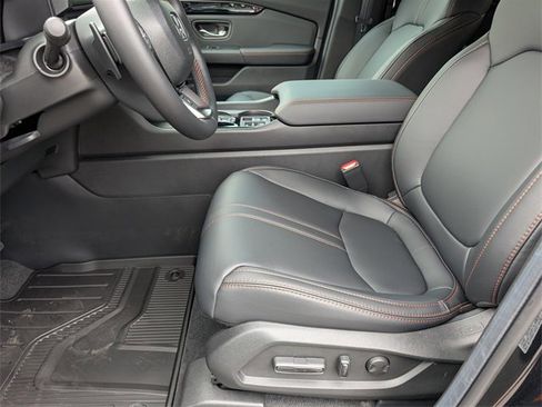 New 2025 Honda Pilot TrailSport image 15