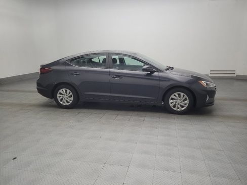 Used 2020 Hyundai Elantra SE FWD image 11