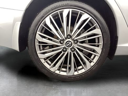 Used 2023 Nissan Altima 2.5 SL AWD/4WD image 10