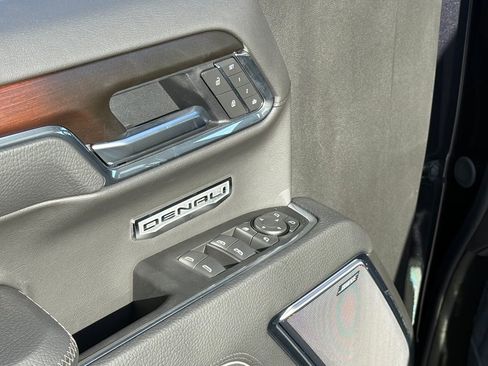 New 2026 GMC Sierra 1500 Denali w/ Technology Package image 18