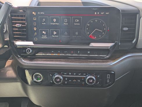 Used 2023 GMC Sierra 1500 SLE AWD/4WD image 18