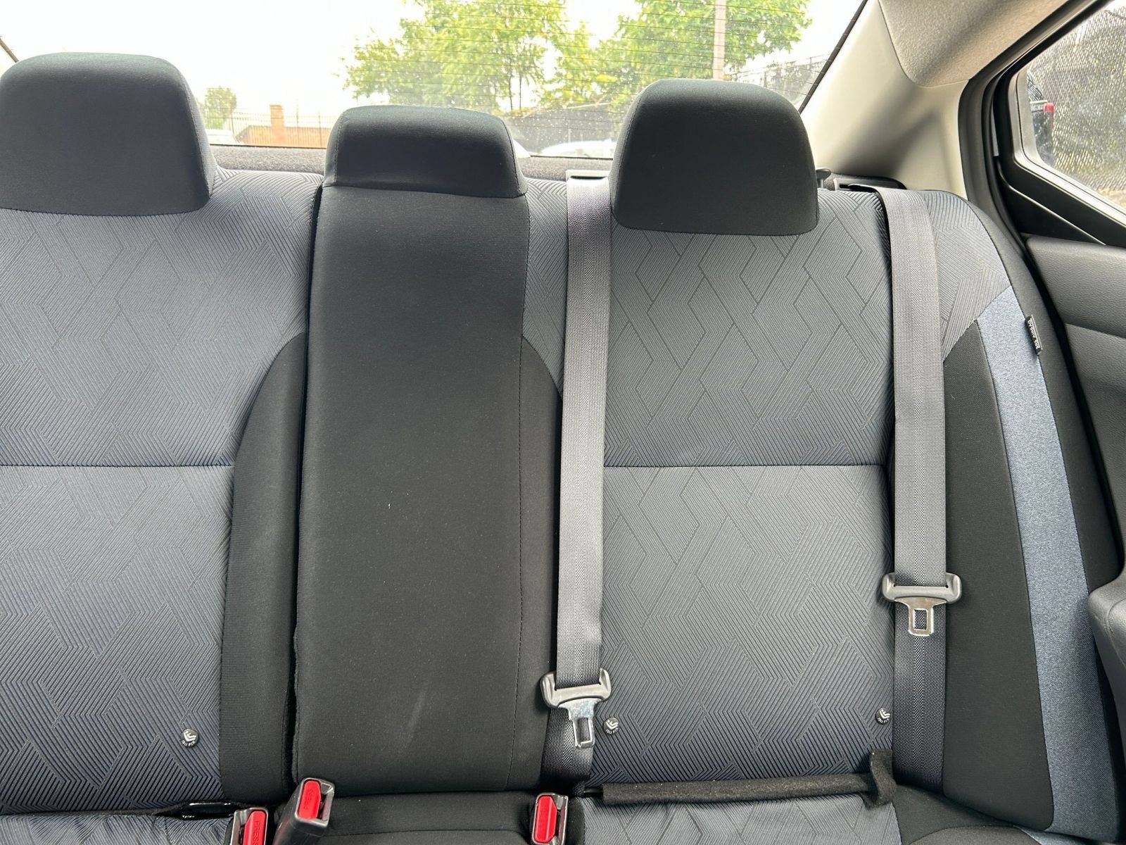 Used 2025 Nissan Versa SV FWD image 31