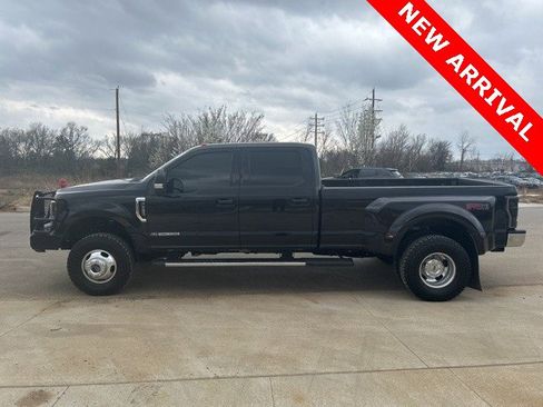 Used 2019 Ford F350 Lariat w/ Lariat Value Package image 6