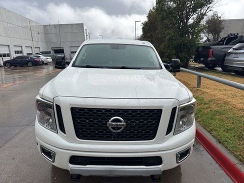 Used 2019 Nissan Titan PRO-4X w/ Pro-4x Convenience Package image 3