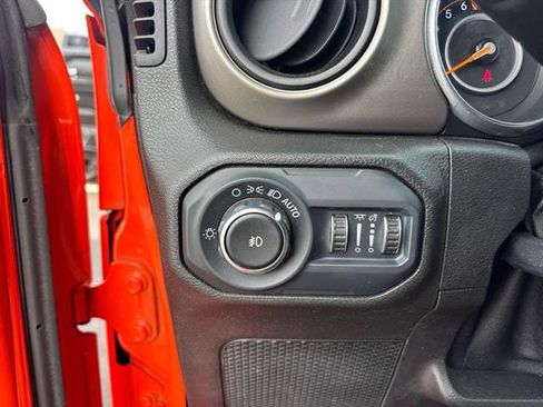 Certified 2018 Jeep Wrangler Unlimited Sport S image 18