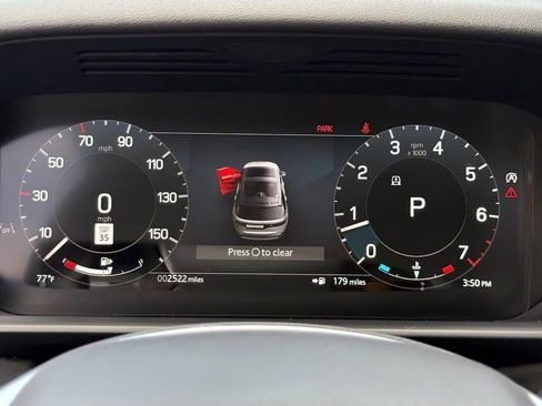 Used 2025 Land Rover Discovery S AWD/4WD image 20