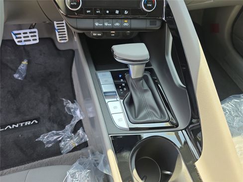 New 2026 Hyundai Elantra Sport image 22